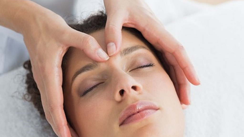 Bấm huyệt giảm đau đầu